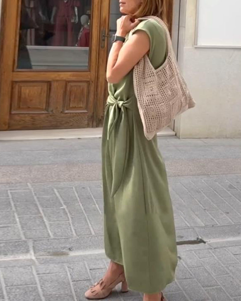 Abito con cintura in vita in tinta unita e temperamento