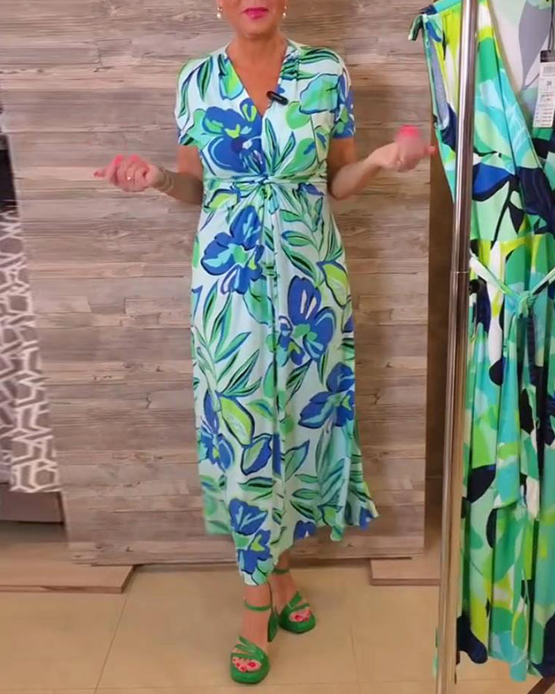 Abito lungo a maniche corte con stampa floreale intrecciata e scollo a V