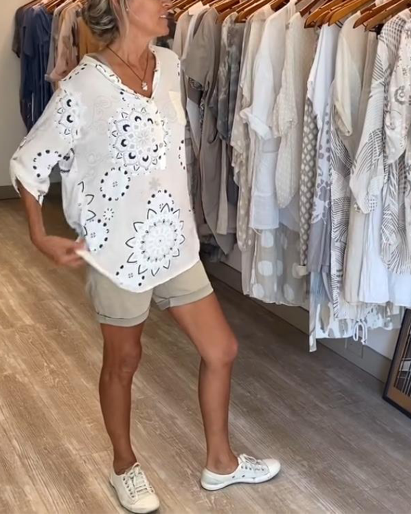 Vielseitige Bluse mit V-Ausschnitt und halblangen Ärmeln