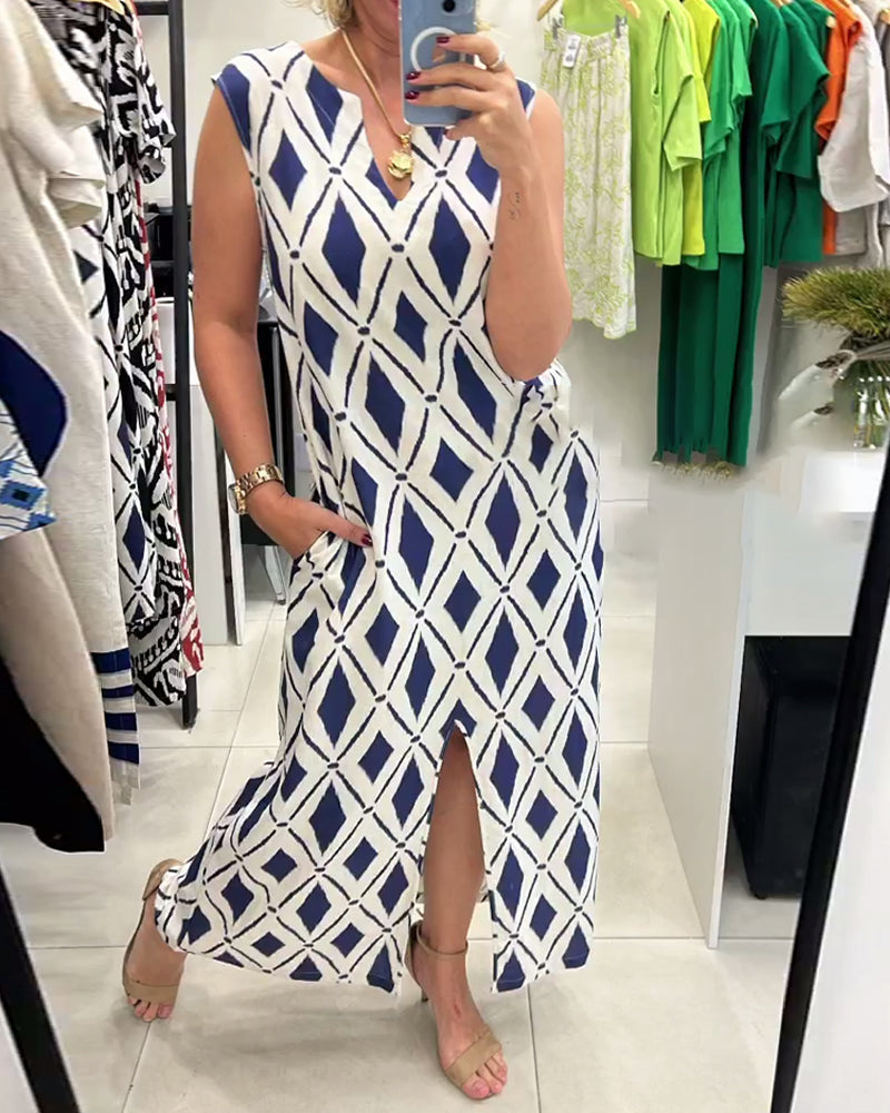 Ärmelloses Kleid mit Rautenschlitz