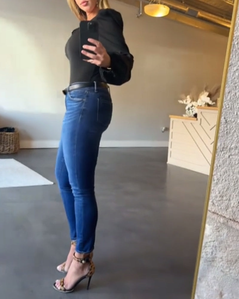 Camicetta con maniche a sbuffo e colletto quadrato