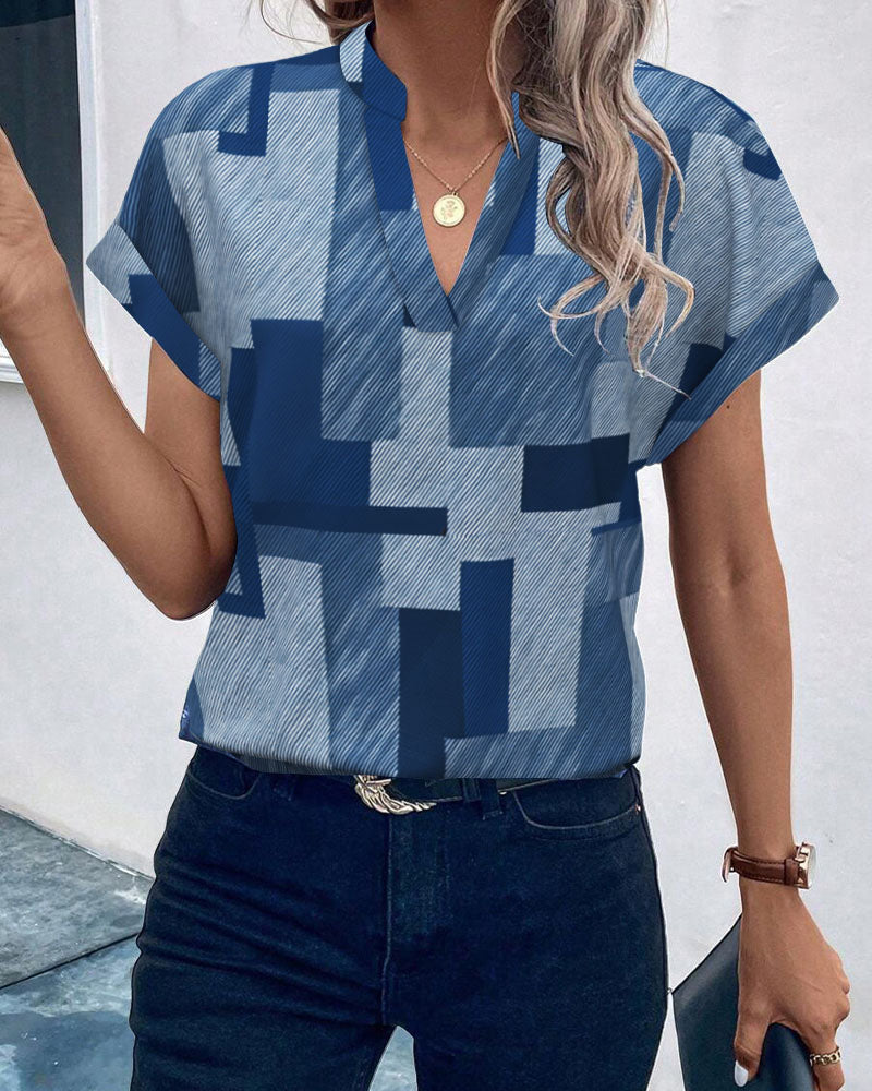 Printed V-Neck Short-Sleeved Blouse