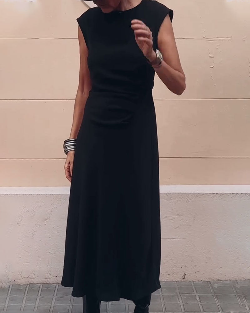 Elegantes ärmelloses Kleid mit schmaler Taille