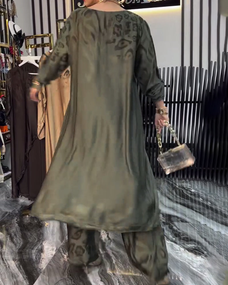 Temperamentvoller bedruckter Anzug mit unregelmäßigem Muster