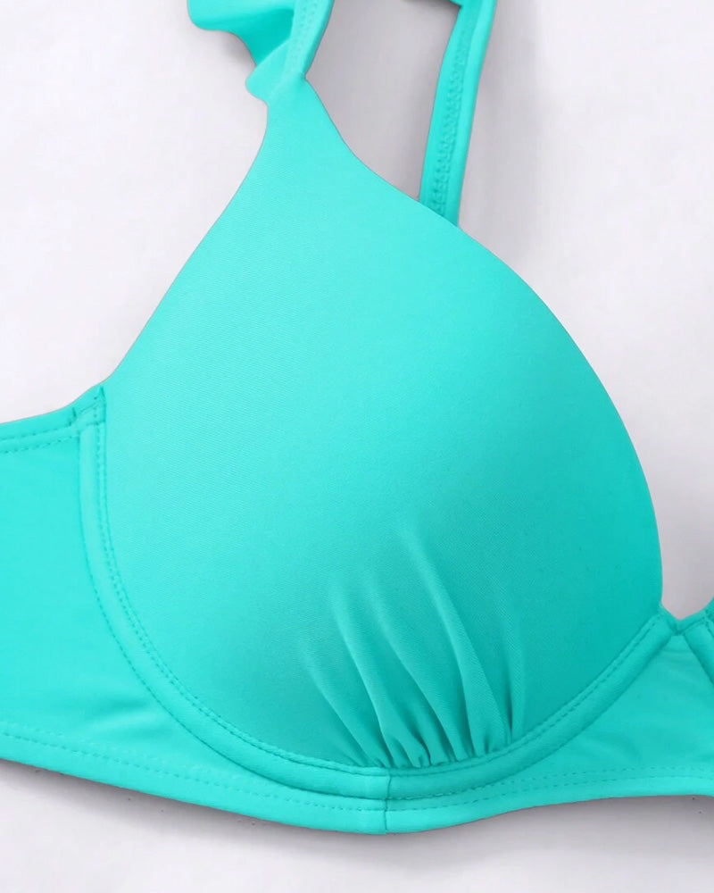 Push-up-BH mit Rüschen und einfarbigem Bikini