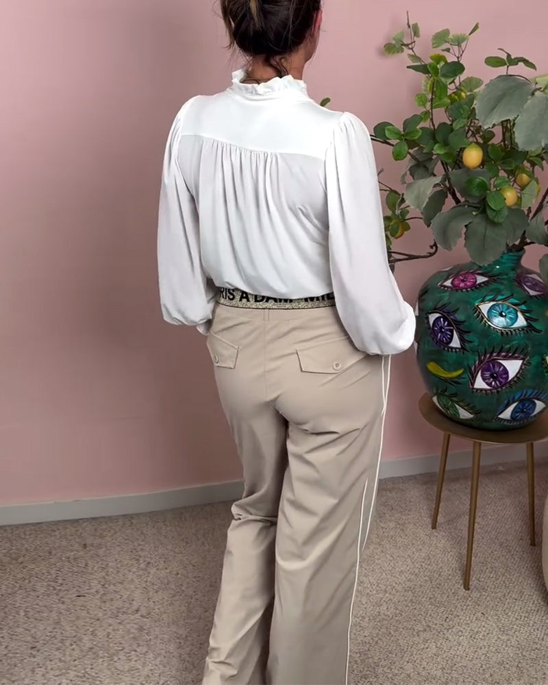 Einfarbige Langarmbluse mit V-Ausschnitt