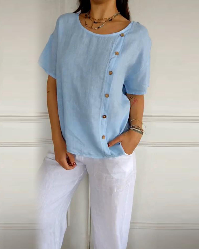 Round Neck Short Sleeve Wooden Button Blouse