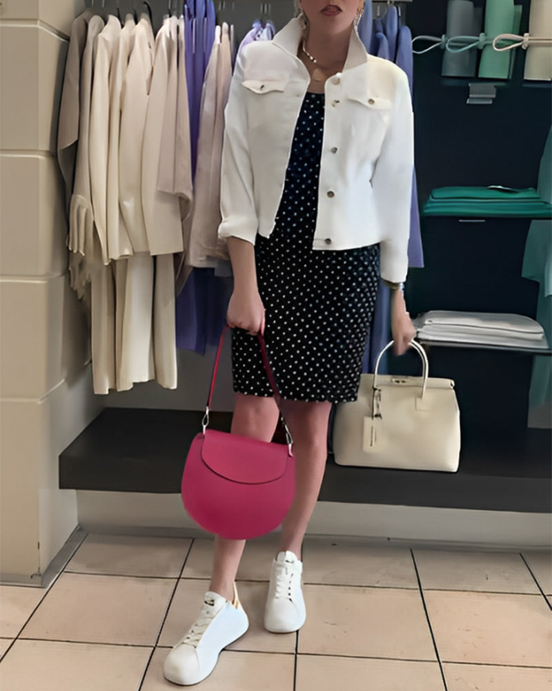 Hüftkleid mit weitem Kragen und Punkten