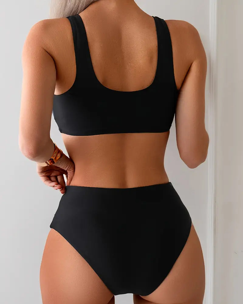 Bikini in Kontrastfarbe