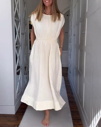 Elegante abito in tinta unita con vita stretta