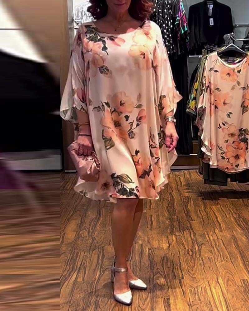 Bedrucktes Kleid mit Fledermausärmeln