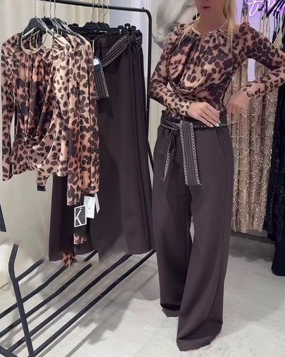 Stylish And Figure-Hugging Leopard Print Top