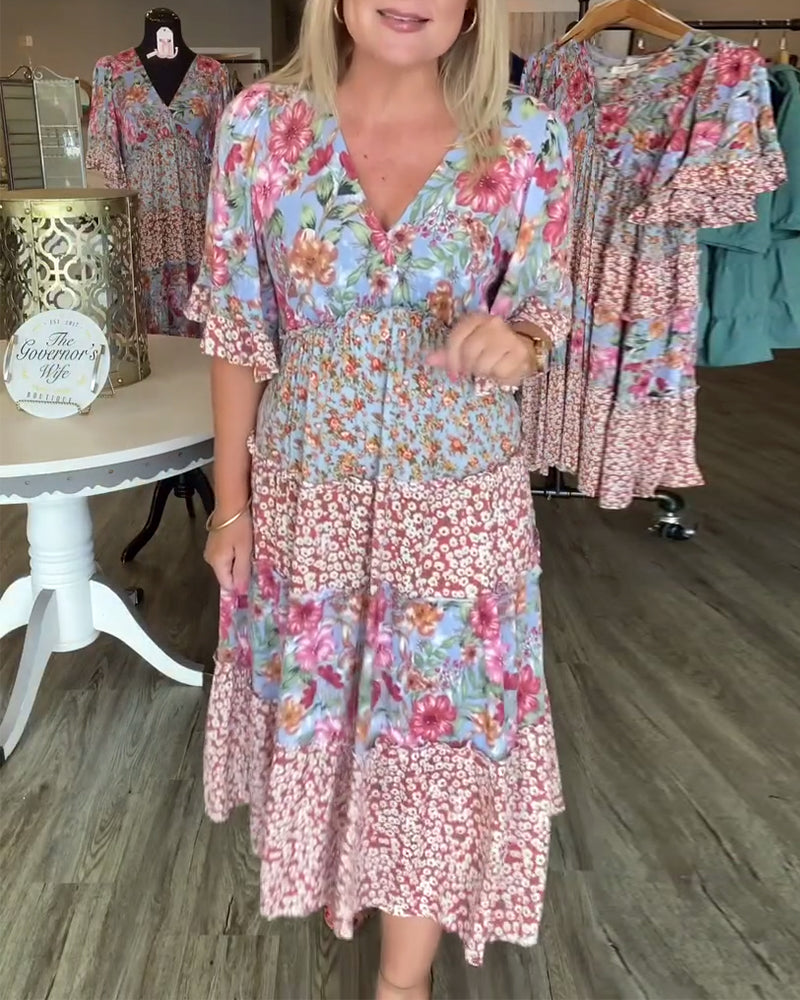 Blumenkleid mit V-Ausschnitt und Lotusärmeln