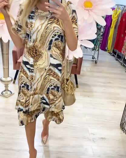 Gerade geschnittenes Retro-Kleid in Kontrastfarbe