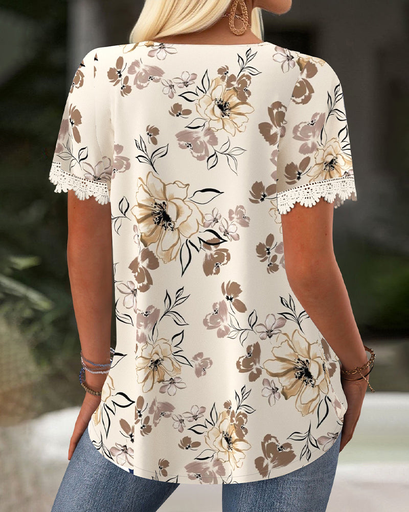 Lässige Bluse mit Plissierung und Print und quadratischem Ausschnitt