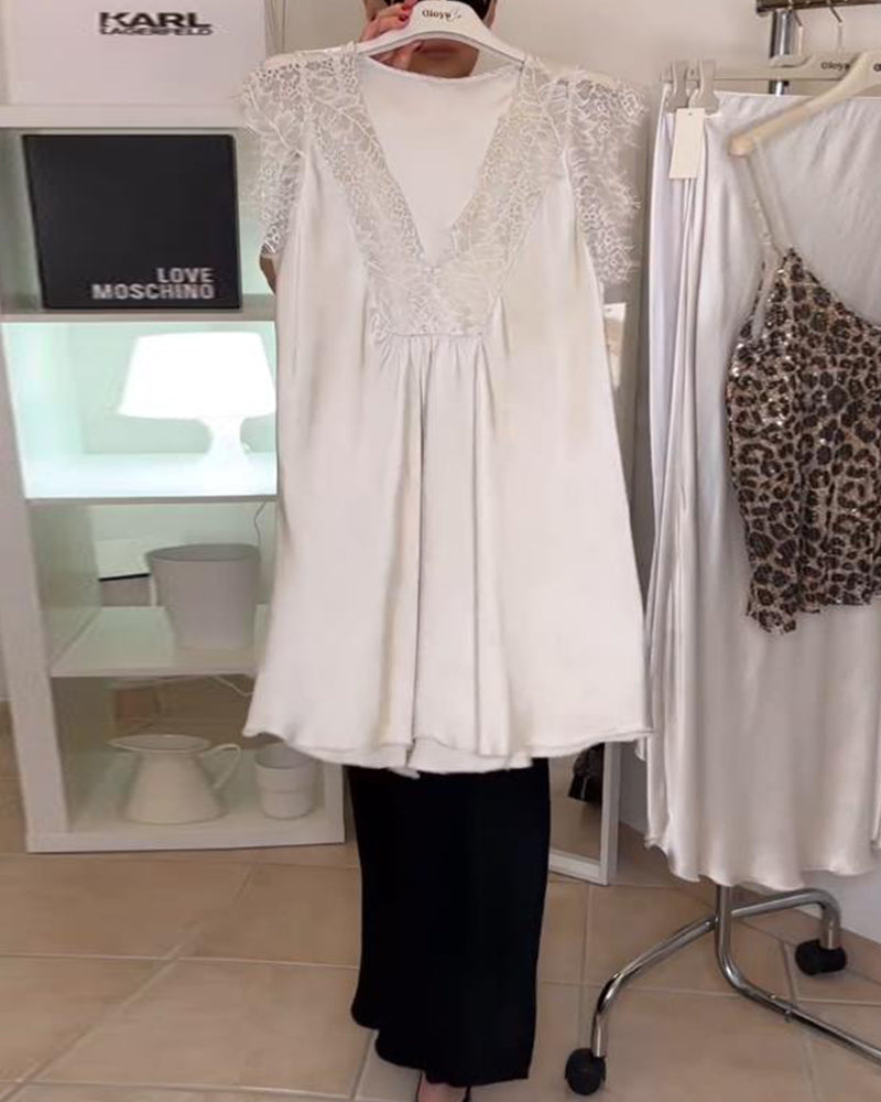 Ärmelloses Tanktop aus Spitzensatin