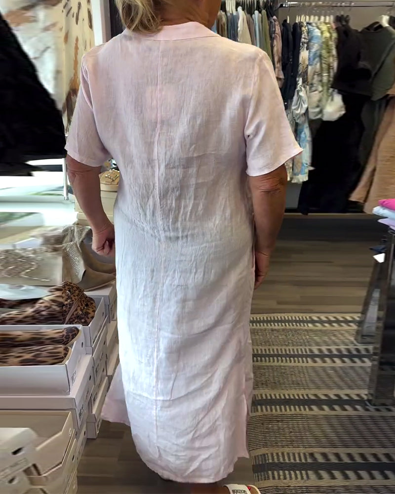 Kleid mit Stehkragen und Schlitz