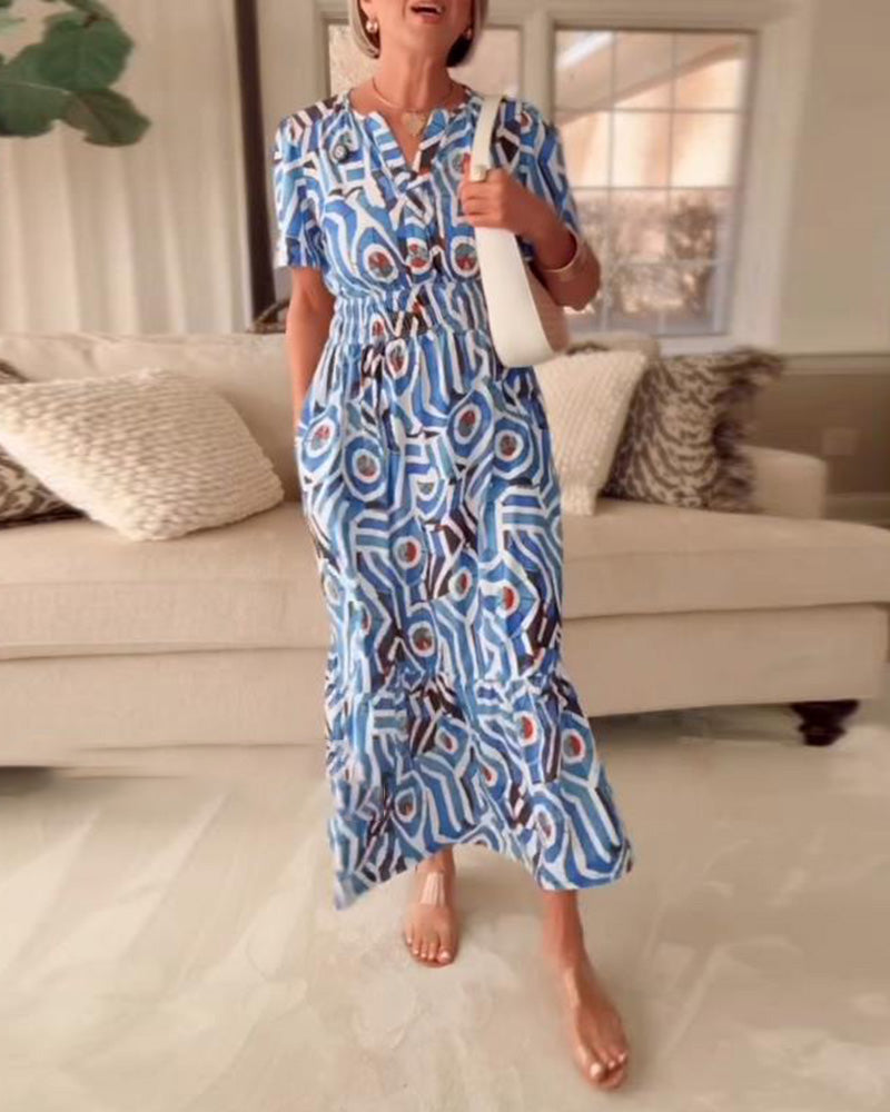 Bedrucktes, kurzärmliges Taillenkleid