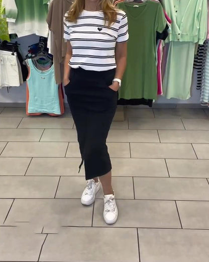 Completo gonna a righe con spacco e scollo tondo