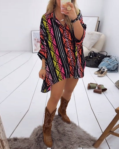 Lockere Bluse mit Revers und Print