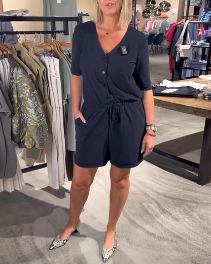 Kurzärmliger Jumpsuit mit V-Ausschnitt und Schnürung