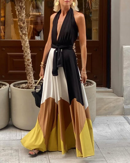 Sexy langes Kleid mit tiefem V-Ausschnitt und Kontrastdruck