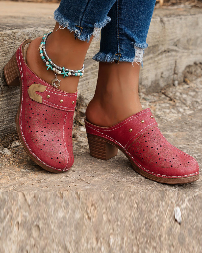 Slip-On-Sandalen mit bedeckter Zehenpartie und klobigem Absatz 