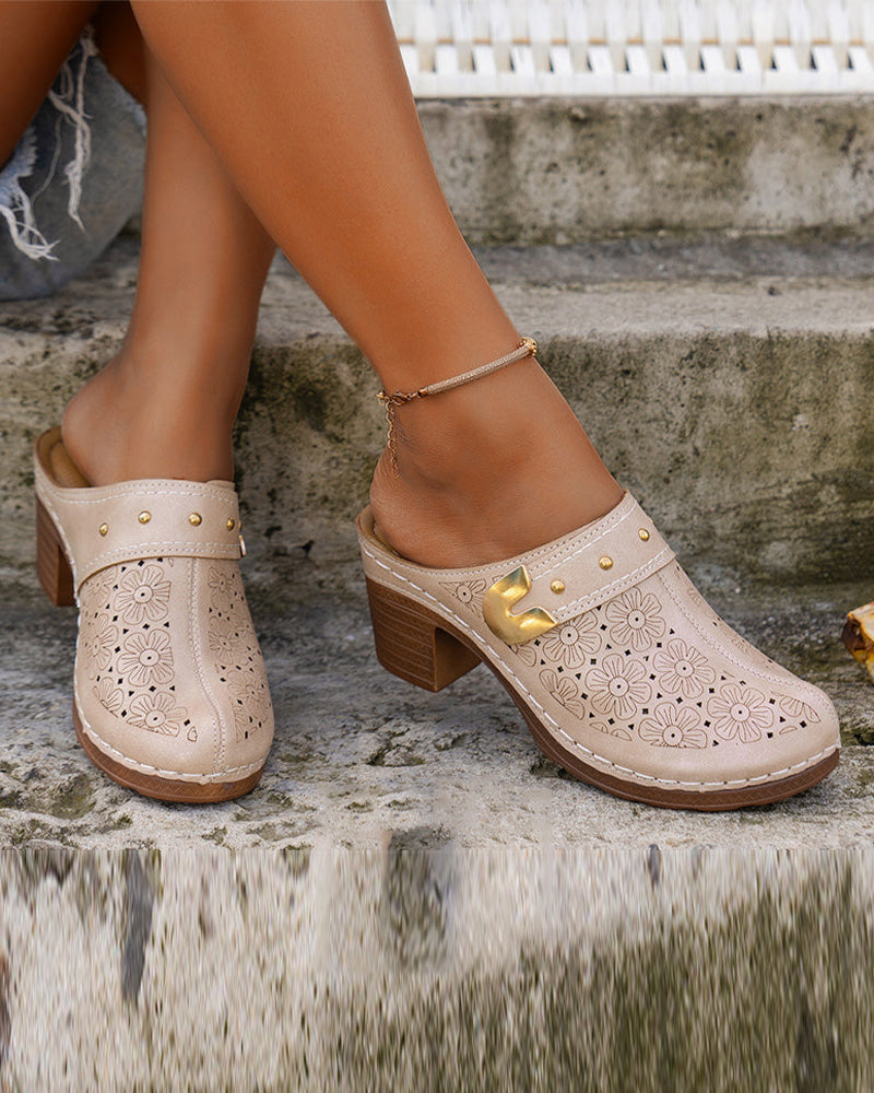 Slip-On-Sandalen mit bedeckter Zehenpartie und klobigem Absatz 