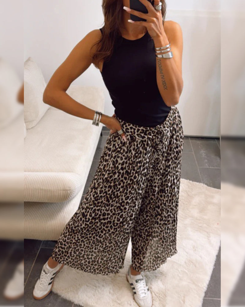 Stylish Leopard Print Wide-Leg Pants