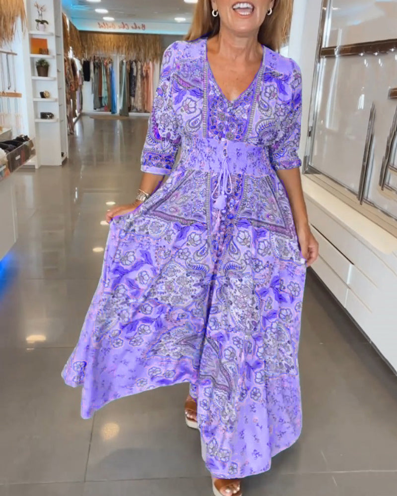 Urlaubskleid mit V-Ausschnitt und 3/4-Ärmeln