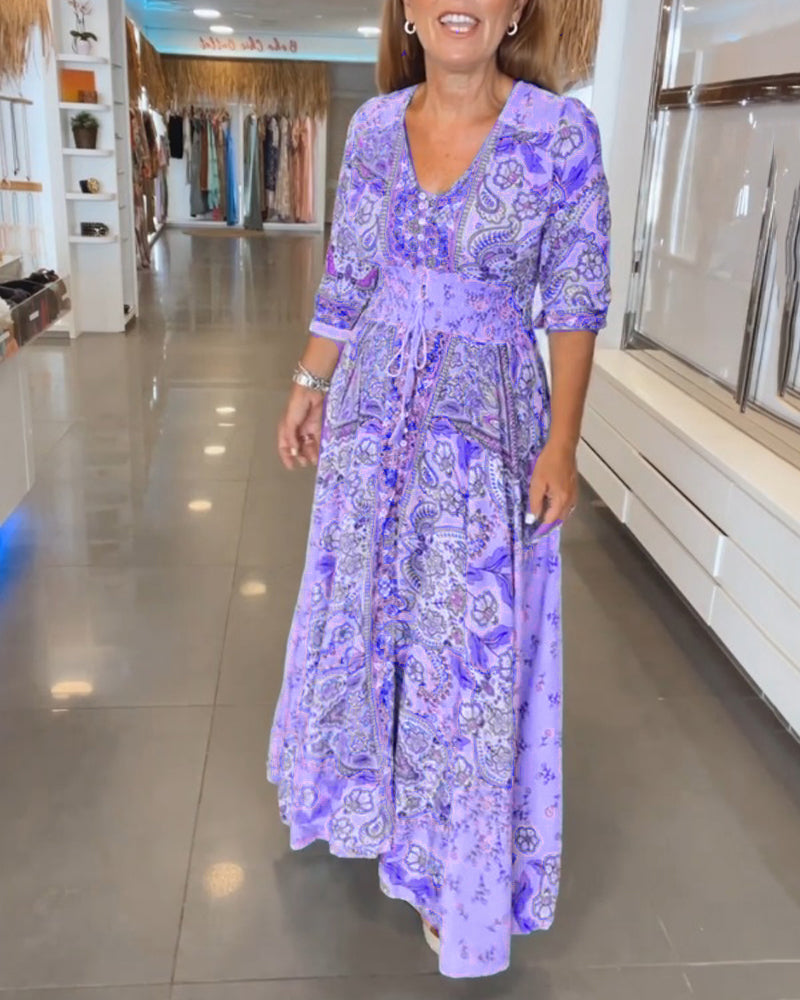 Urlaubskleid mit V-Ausschnitt und 3/4-Ärmeln