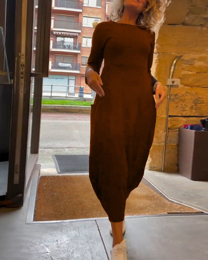 Abito con scollo tondo e maniche lunghe, tascabile, tinta unita