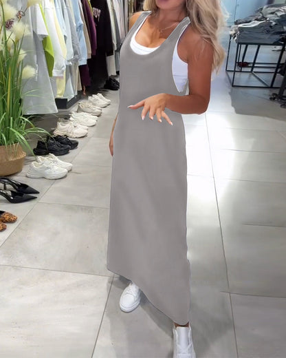 Schlankmachendes Freizeitkleid mit Hosenträgern