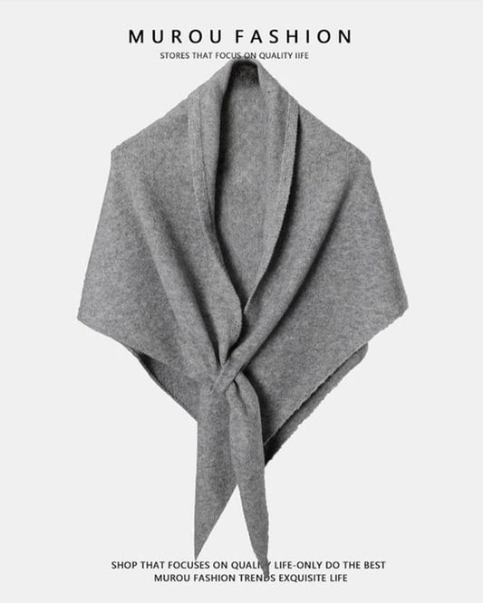 Mantello scialle triangolare alla moda