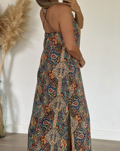 Kleid mit V-Ausschnitt und Strapsdruck