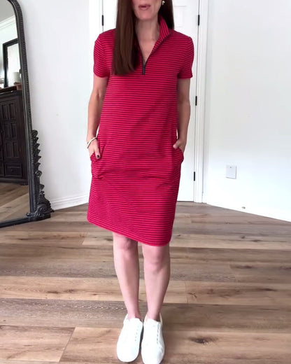 Abito casual a righe con scollo a V