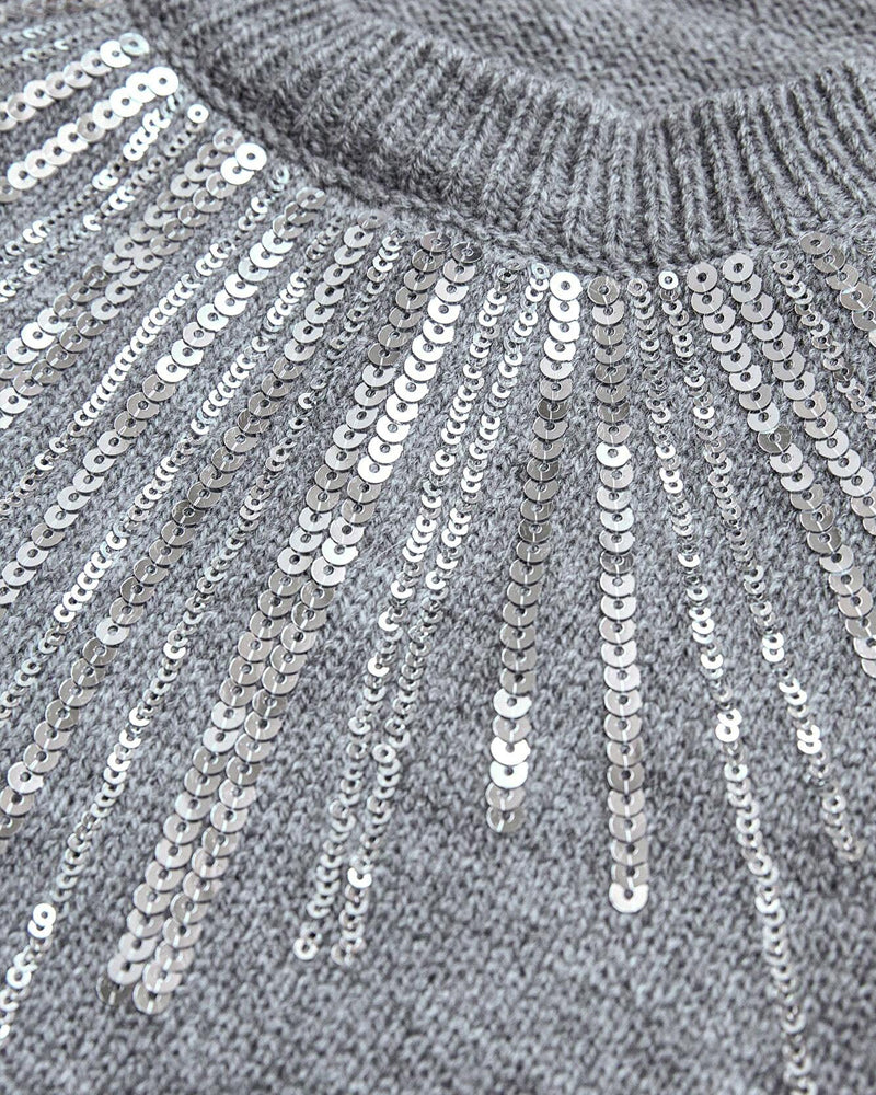 Einfarbiger Pullover mit Rautenverzierung