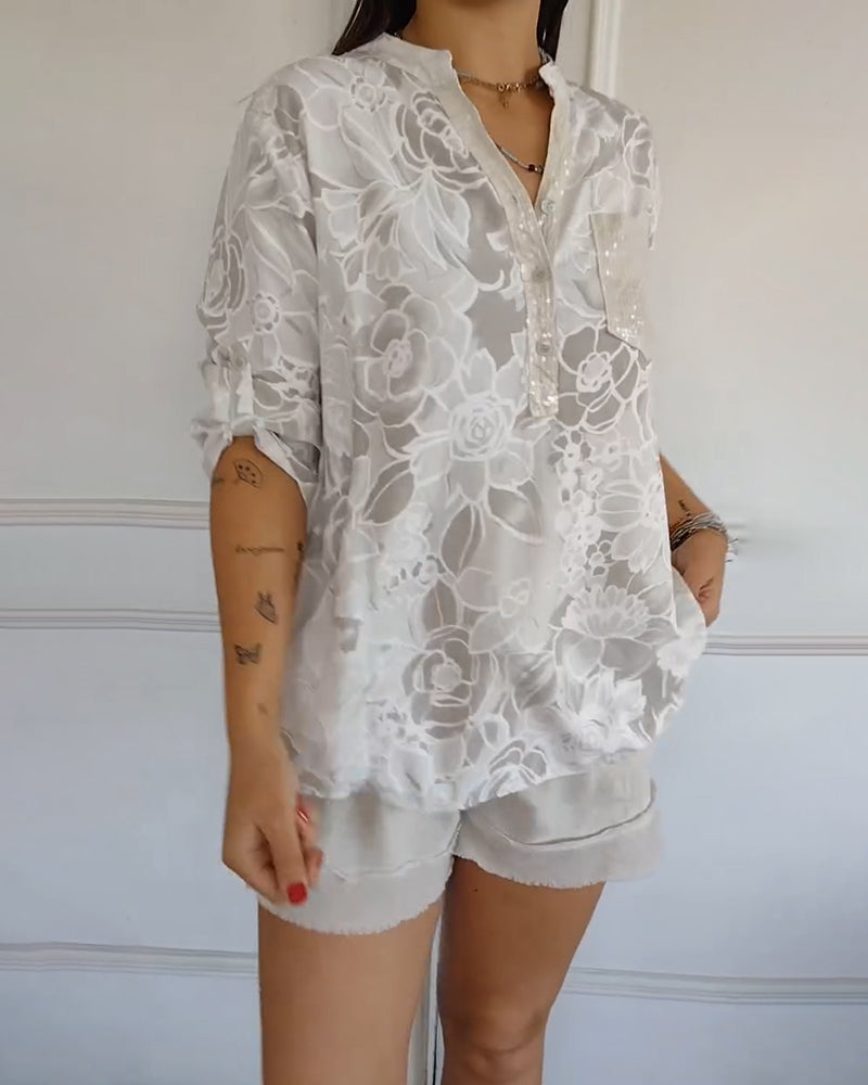 Bedruckte Bluse mit V-Ausschnitt und Button-Down-Kragen