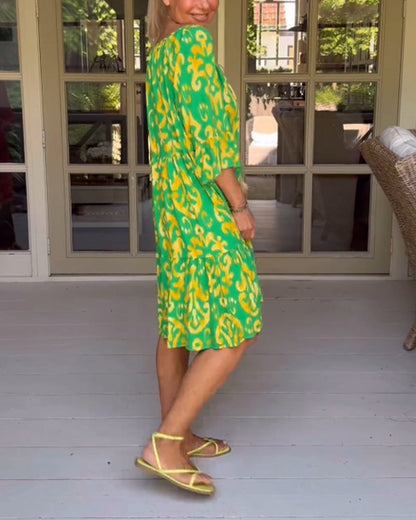 Lockeres Kleid mit Glockenärmeln und Print