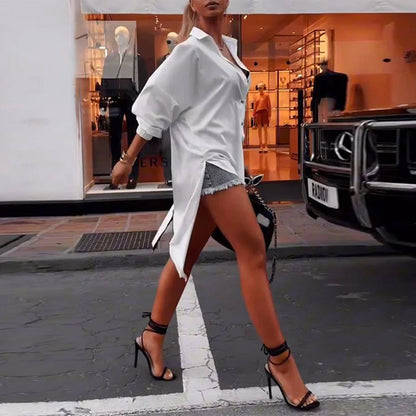 Camicia casual con spacco sul revers in tinta unita