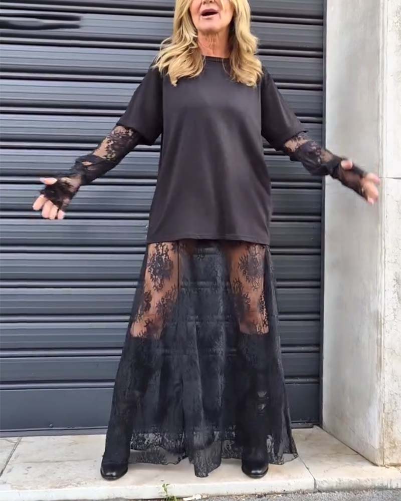 Zweiteiliges Set – einfarbiges T-Shirt und Spitzenrock