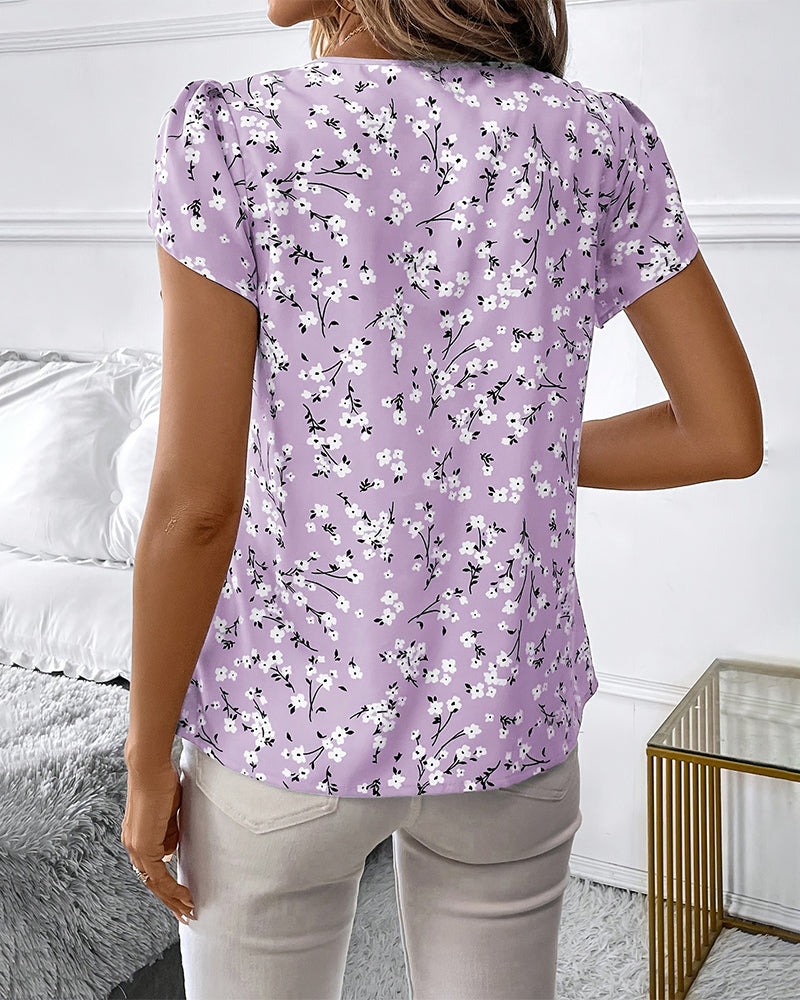 Blusen mit Blumenmuster und Rundhalsausschnitt und kurzen Ärmeln