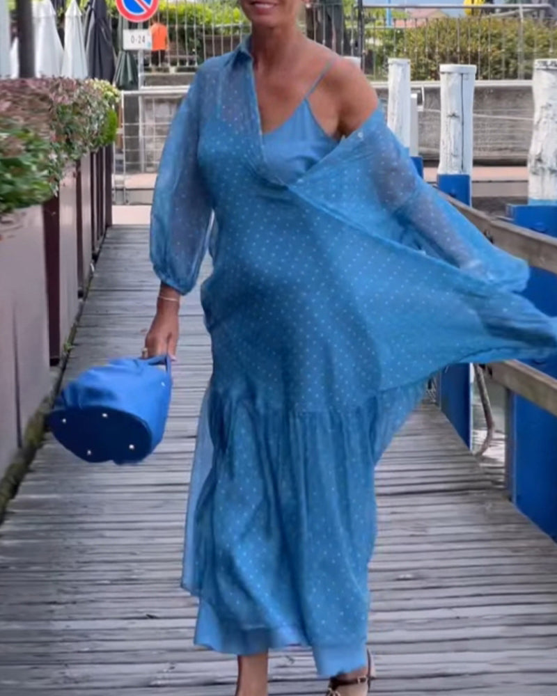 Camisole-Kleid mit Revers und Punktemuster