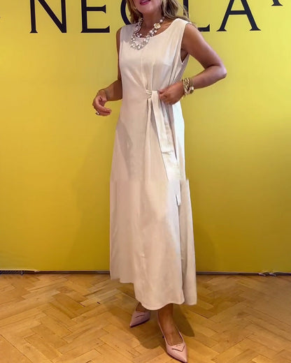 Ärmelloses, einfarbiges Kleid aus Baumwolle und Leinen