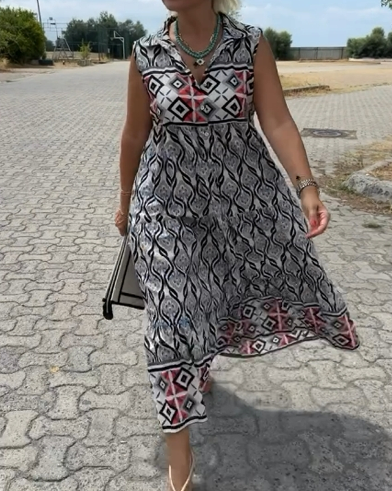 Ärmelloses Kleid mit Revers und Print