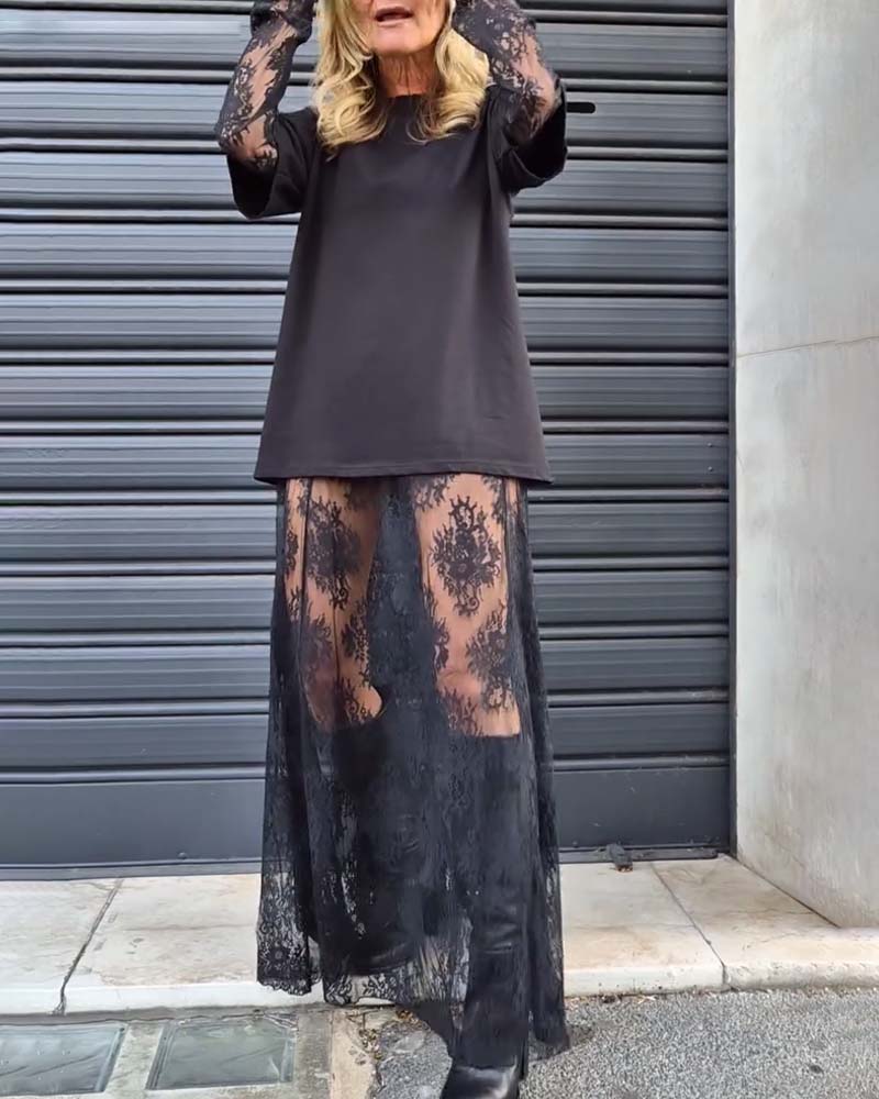 Zweiteiliges Set – einfarbiges T-Shirt und Spitzenrock