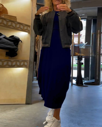 Abito con scollo tondo e maniche lunghe, tascabile, tinta unita