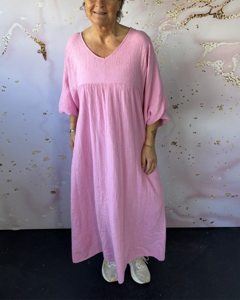 Einfarbiges, plissiertes Kleid im Waldstil mit V-Ausschnitt