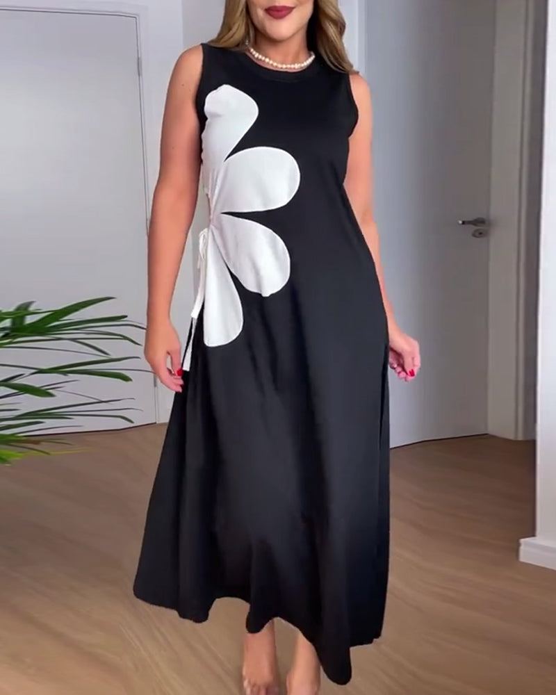 Ärmelloses Kleid mit Blumenmuster und Cut-outs