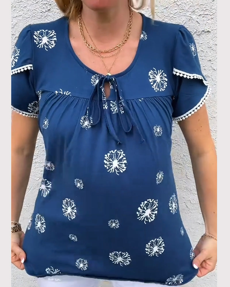 Bluse mit Batikmuster und Blütenärmeln